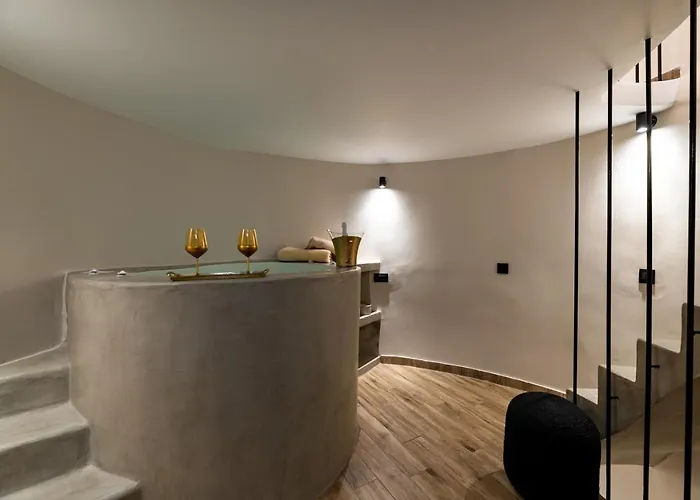 Villa Lami Traditional Windmill - With Private Pool And Jacuzzi