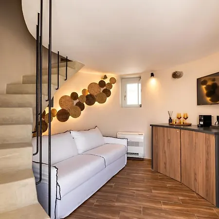 Βίλα Lami Traditional Windmill - With Private Pool And Jacuzzi