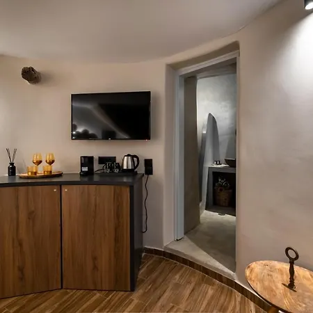 Lami Traditional Windmill - With Private Pool And Jacuzzi Villa Pyrgos Kallistis