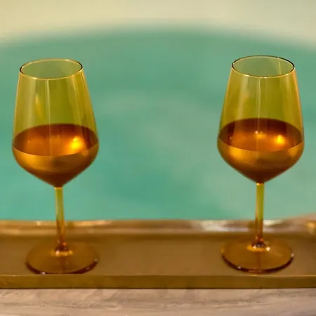 Lami Traditional Windmill - With Private Pool And Jacuzzi فيلة Pýrgos